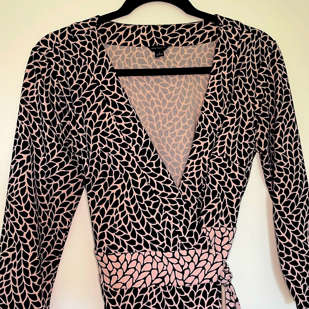 Ann Taylor- wrap dress in pink and black